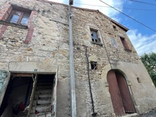 ? Maison en pierre à rénover – 3 pièces – 51 m² – 40 000 € – Plauzat (63730)