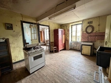 🏡 Maison en pierre à rénover – 3 pièces – 51 m² – 40 000 € – Plauzat (63730)