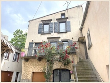 Maison de bourg de 96 m² habitable, 3 chambres, garage, terrasse, 174 000€
