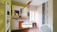 ? Maison à vendre à Orléat – 4 chambres avec local professionnel – 198 m² utiles