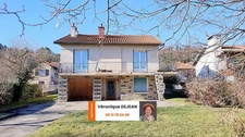 Maison à vendre 5 pièces/4 chambres - 290 000€ - terrain 1057 m² - LA ROCHE BLANCHE (63670)