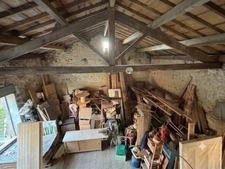 Maison de 162 m² avec séjour de 65 m², cuisine neuve, 2 granges et vue nature – Manglieu