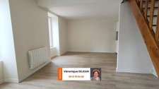 Maison à vendre 3 pièces/2 chambres - 133 000€ - Cour - LA ROCHE BLANCHE (63670)
