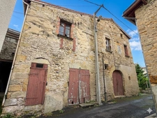 🏡 Maison en pierre à rénover – 3 pièces – 51 m² – 40 000 € – Plauzat (63730)