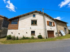 Maison de 162 m² avec séjour de 65 m², 5 chambres, 2 granges et vue nature – Manglieu