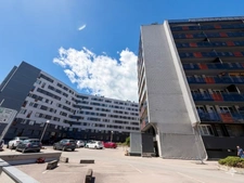 Appartement T4 – 102 m² – Clermont-Ferrand centre (Place de Jaude, Les Salins) – Balcon, 3 parkings, ascenseur - Profession libérale