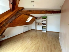 Maison de village de 180 m² à vendre à Champlitte (70600) – 3 chambres possiblement 4, 2 garages et atelier non attenant