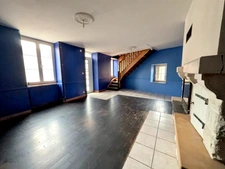 Maison de village de 180 m² à vendre à Champlitte (70600) – 3 chambres possiblement 4, 2 garages et atelier non attenant