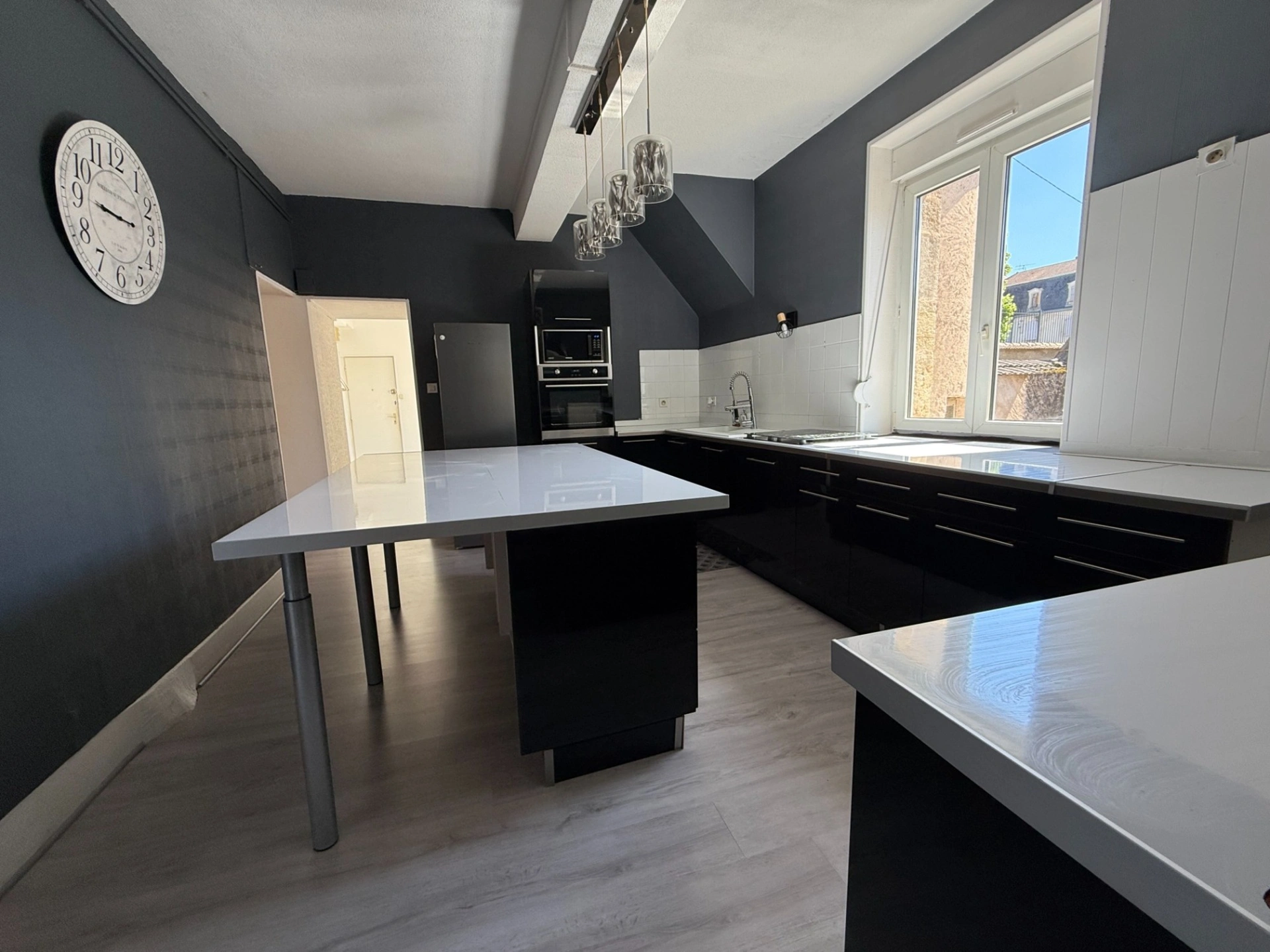 Appartement 3 pièces 119 m² · à Gray · 119 m² · 85 000 €