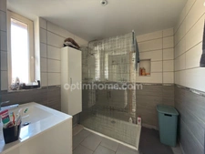 OFFLANGES (39) - – Maison rénovée avec piscine et jardin + terrain de 1,2 hectare