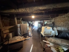 Maison ancienne en pierre avec jardin, terrasse et vastes dépendances – Genevrières (52500)