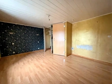 Maison de village de 180 m² à vendre à Champlitte (70600) – 3 chambres possiblement 4, 2 garages et atelier non attenant