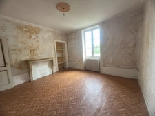 Maison à vendre 7 pièces GRAY (70)