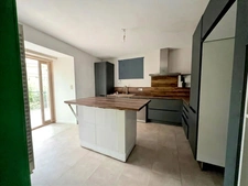 Maison de village de 180 m² à vendre à Champlitte (70600) – 3 chambres possiblement 4, 2 garages et atelier non attenant