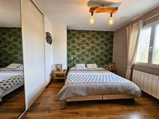 SAVIGNEUX (01480) – Maison familiale 125 m² – 3 chambres – Véranda – Jardin – Garage double