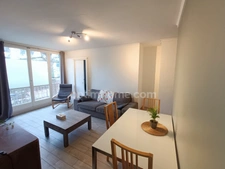 SAINT PRIEST Centre (69) à vendre Appartement T4 rénové, 3 chambres