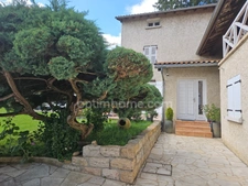Montanay (69250) Propriété rare 320 m² : maison principale + appartement indépendant, Grand jardin arboré à 20 min de Lyon
