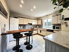 Mions 69780 , à vendre Maison de plain pied avec 3 chambres et bureau