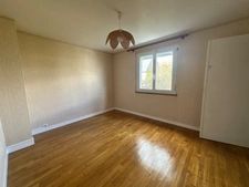 Maison à vendre 7 pièces  (56)