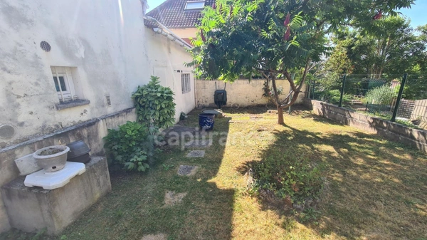 À vendre : Maison de caractère à rénover à  LAGNY SUR MARNE (77)