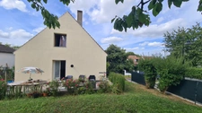 À VENDRE – MAISON FAMILIALE NON MITOYENNE – CHESSY BOURG – 4 CHAMBRES – JARDIN 518 m²