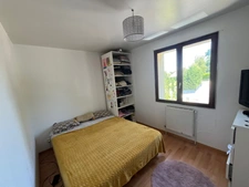 À VENDRE – MAISON FAMILIALE NON MITOYENNE – CHESSY BOURG – 4 CHAMBRES – JARDIN 518 m²
