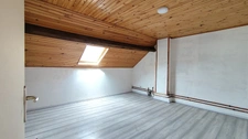 Maison semi-individuelle de 138 m² à Etroeungt