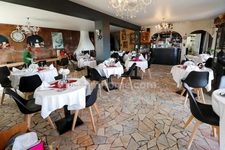 Local commercial 205m² + appartement 140m²