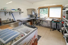 Local commercial 205m² + appartement 140m²