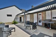 Maison en pierre 160 m2 avec grand garage double