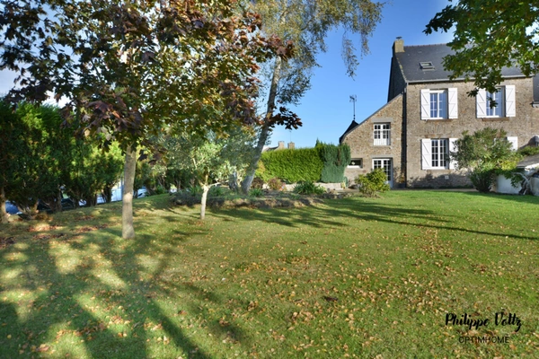 Maison de Caractère en centre bourg au calme !