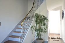 Maison individuelle rénovée  avec grand hangar
