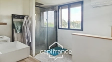 Propriete à vendre 12 pièces ROQUEMAURE 310m²-piscine-spa-sans vis-à-vis- terrain 1225m²