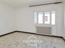 Maison à vendre 5 pièces ROQUEMAURE (30)-terrain 541m²