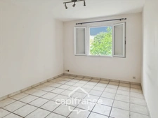 Maison à vendre 4 pièces ROQUEMAURE (30)-107m²-terrain 1540m² avec piscine et grand garage