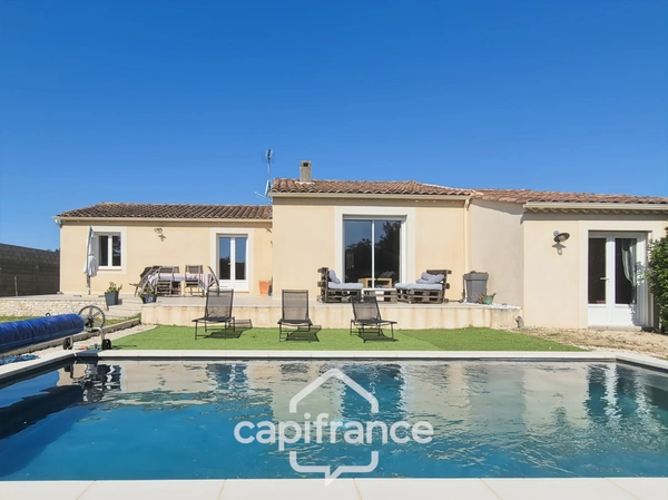 Maison à vendre 5 pièces 123m-ROQUEMAURE (30), piscine, sans vis-à-vis- terrain 900m²