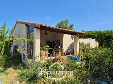 Maison à vendre 4 pièces ROQUEMAURE (30)-107m²-terrain 1540m² avec piscine et grand garage