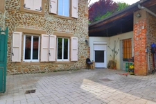 EXCLUSIF Maison en pierres centre village