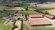 EXCLUSIF Propriete agricole avec 7 hectares possible 70 hectares en location