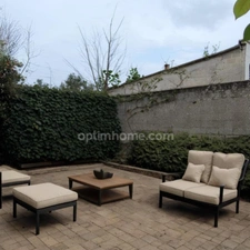 MAISON 6 pièces de  140 m² sur terrain clos de 420 m² en Plein centre ville