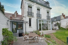 ✨ Hôtel particulier avec parc au pied des fortifications Vauban – Le Quesnoy 🏰🌿