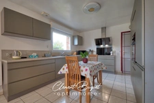 🏡 LE FAVRIL – Le confort d’une maison récente, le charme d’un grand jardin ! ☀️🌳