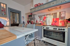 Maison de ville 7 pièces, jardin et dépendance, esprit cottage anglais à LE NOUVION EN THIERACHE (02)