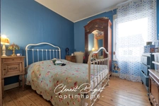 Maison de ville 7 pièces, jardin et dépendance, esprit cottage anglais à LE NOUVION EN THIERACHE (02)