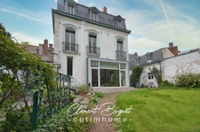 ✨ Hôtel particulier avec parc au pied des fortifications Vauban – Le Quesnoy 🏰🌿