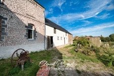 🏡 Le Favril – Une maison qui raconte l’histoire du village 🌿