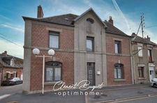 Maison de ville 7 pièces, jardin et dépendance, esprit cottage anglais à LE NOUVION EN THIERACHE (02)
