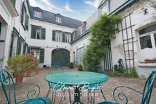 ✨ Hôtel particulier avec parc au pied des fortifications Vauban – Le Quesnoy 🏰🌿