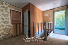 🌳 Propriété de charme rare avec bois, dépendances et 220 m² habitables – À l’abri des voisins à Becquigny 🏡✨