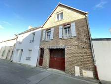 Concarneau : Maison de ville, 3 chambres et un garage.